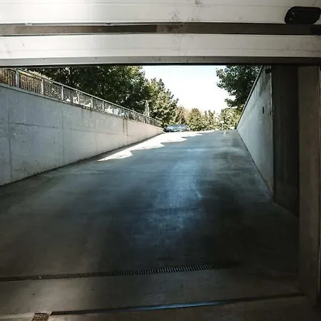 Апартаменти New Very Close To The Centre